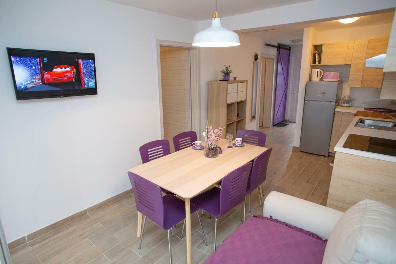 Apartman Matej With Pool Povljana Exterior foto