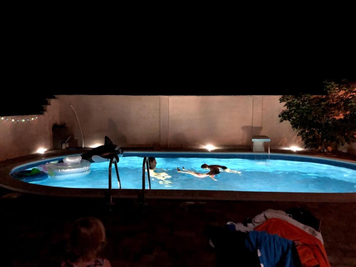 Apartman Matej With Pool Povljana Exterior foto